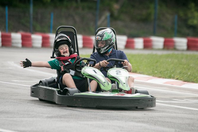 15 Min Of Go Karting - Rain, grip, and the character of the track