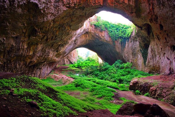 3 Caves tour - Saeva dupka , Eyes of God cave & Devetashka Cave - Why these three caves work well together