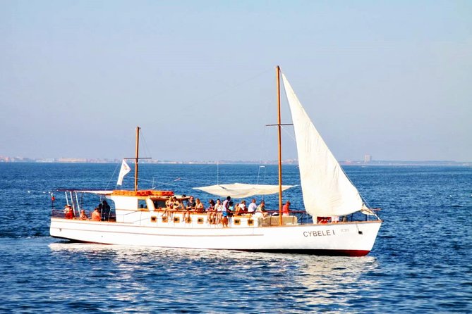 4-hour Boat Trip with Fishing, Lunch and Unlimited Drinks in Nessebar - Fishing without bringing your own gear