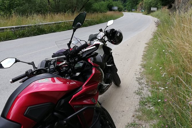5 Days Guided Motorcycle Tour Wine, Nature and Traditions - Five details that shape the ride