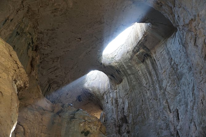 Day Tour: God's eyes cave, Saeva dupka cave & Glozehne monastery - Key points at a glance