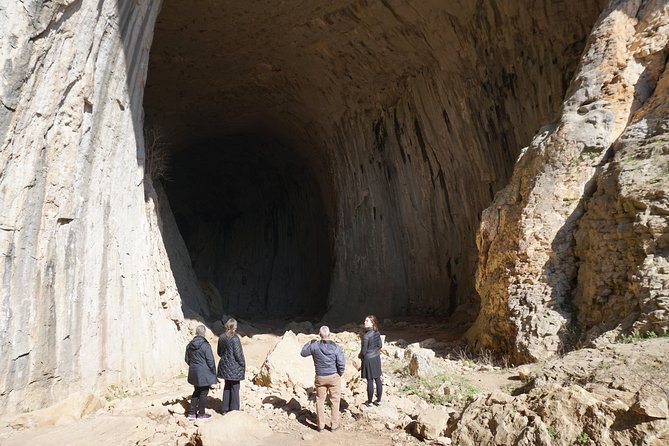 Day Tour: God's eyes cave, Saeva dupka cave & Glozehne monastery - What the small-group vehicle adds