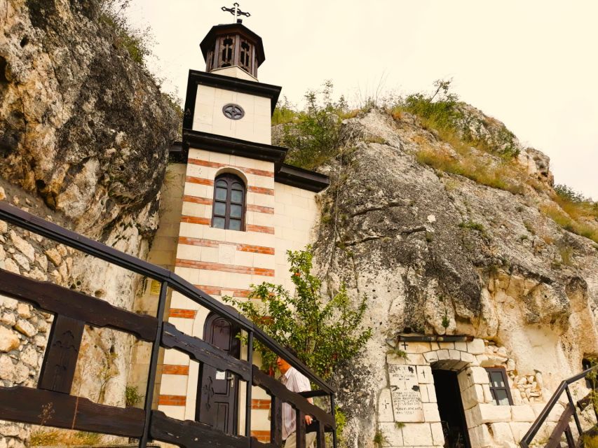 From Bucharest: Day Trip to Medieval Marvels of Bulgaria - Veliko Tarnovo, from royal capital to old craft quarter