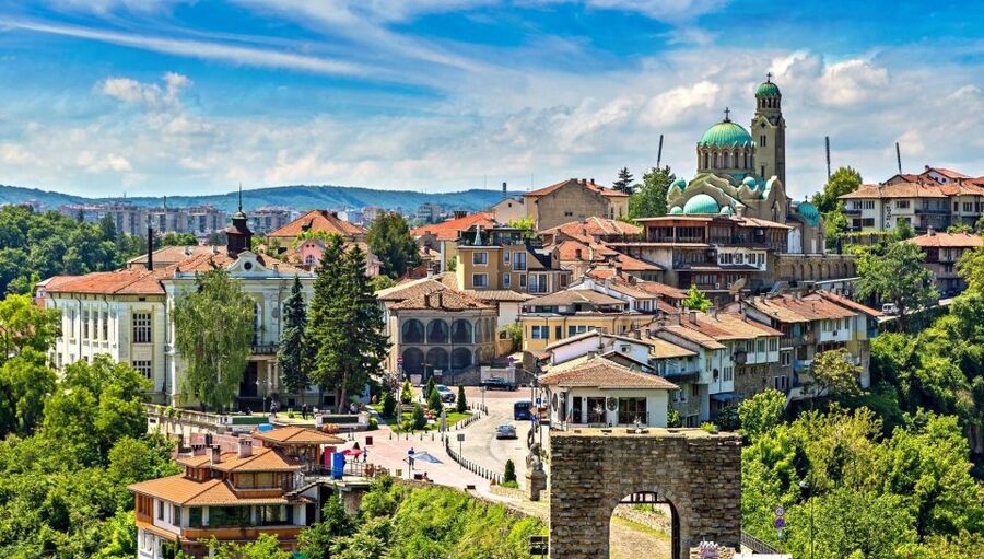 From Bucharest: Full-Day Trip to Bulgaria - Why Veliko Tarnovo is worth the long ride