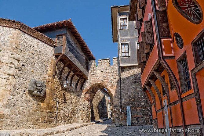 Full-Day Plovdiv and Asen’s Fortress Tour from Sofia - Transport, group size, and the pace of the day