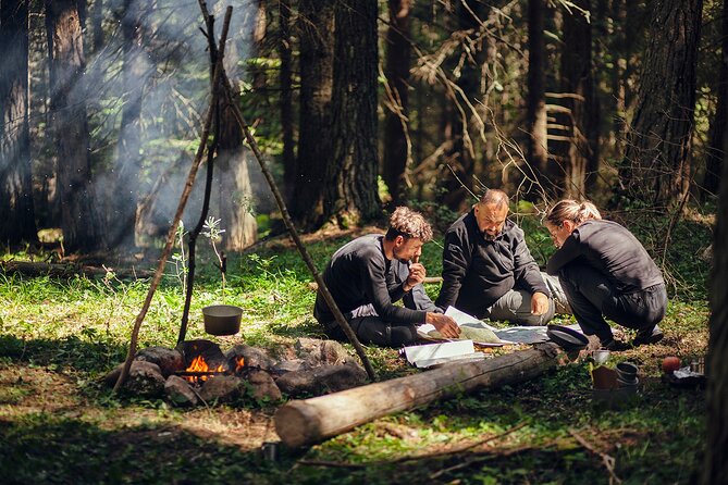 Private Experience in Wildlife Survival School in Bulgaria - Choosing a forest site and making a quick shelter