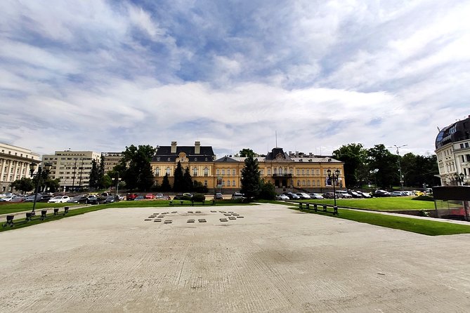 Private & Ultimate Sofia 2,5-hour Walking Tour - Sofia’s central sights between the main stops