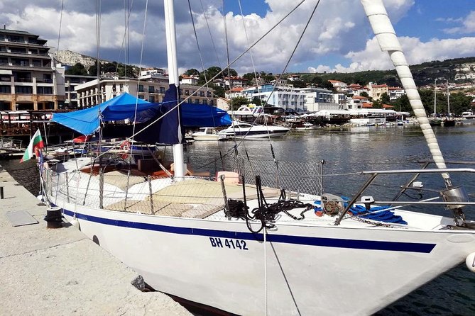 Superb Black Sea Yacht Picnic with Food & Drinks - The Palace and Botanical Gardens from the water