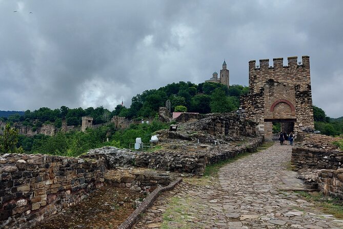 Veliko Tarnovo and Arbanasi day tour from Sofia with pickup - Walking through Tsarevets Fortress