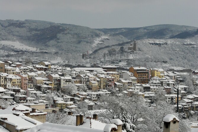 Veliko Tarnovo and Arbanassi Small-Group Day Trip from Sofia - How to prepare for the cobbled streets and open hills